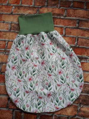 Sommerpucksack "Flowers", doppelt gearbeitet also zum Wenden, innen wie unter 23039, Preis 29,00 €     Bestell-Nr. 23038