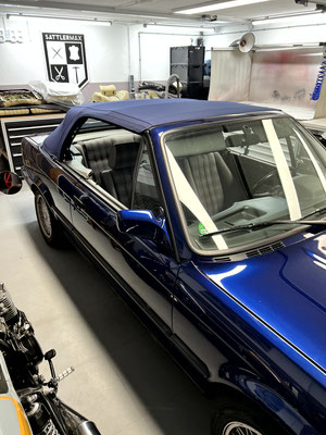 Neues Verdeck eines BMW E30
