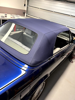 Heckansicht E30 Cabrio mit neuen Verdeck