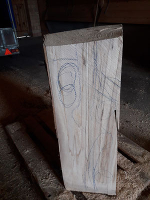 Achterknoten 86 cm hoch aus Ahornholz mit Motorsäge geschnitzt