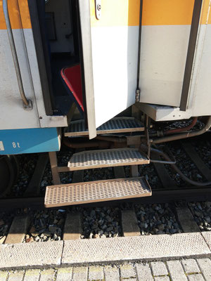 Schmaler Eintritt in die Bahn