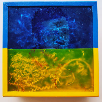 Gabriele Jahnke, Tatort, Material: Edelstahl, Stahl, Aluminium, FArbe, Plexiglas