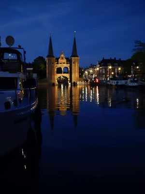 Das Wassertor bei Nacht