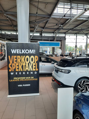 POP-/POS materialen (roll-up banners) voor Automotive Sales Event bij Van den Udenhout - Brabant, officieel dealer van Volkswagen, Audi, SEAT en Škoda - september 2025 - 701 verkochte auto's in 14 dagen