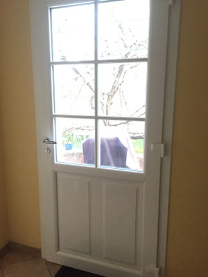 Portes: PVC & mixte 2020 sur mesure  en rénovation de chez Altiva Pro Menuisier Toulon 83000