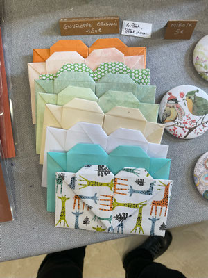 Enveloppes origami coeur pour changer les habitudescréation originale cadeau livraison gratuite origami artisan aquarelle collage dessin page de livre tampon fleurs séchées népal japon chine coloré calendrier magnet miroir guirlande personnalisé poésie ob