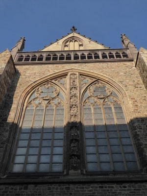 191205 Maastricht - Zuidertransept Sint-Servaasbasiliek - Raam (ca. 1900) met de boom van Jesse - Geschenk van Victor de Stuers