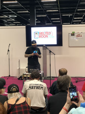 Melted Moon in Sonderfolge #13 des Männerquatsch Podcast mit Musik von der Retro Bühne der Gamescom 2019