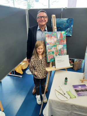 Kreativzeit; Waldhausen; Ausstellung; Kunst; Kreatives; acryl painting; Nachwuchs; Talent; 9 Jahre; Mathea; Ortsvorsteher; Patrizius Gentner