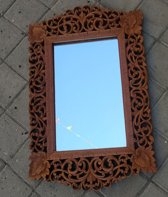 Espejo tailandés madera. 74x47x2