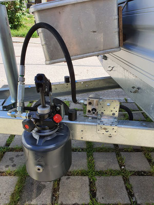  ITH: Akku-Pumpe für hydraulische