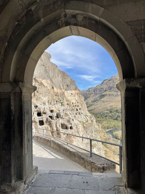 Die Faszination des Höhlenklosters von Vardzia ist allein eine Reise nach Georgien wert, ist es doch Teil des UNESCO-Weltkulturerbes.