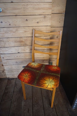 Sprossenstuhl aus den 1960er Jahren im Dänischen Design. Insgesamt sind 2 Stühle vorhanden. Preis je Stuhl: VB 35,00 €