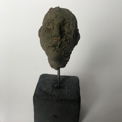 Volto 17 € 250,00
