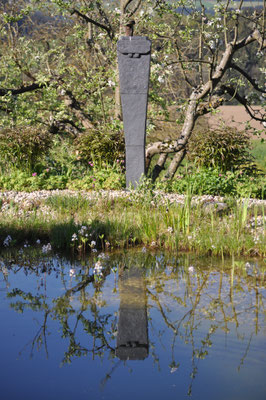 2013-10 Idol, Steinzeug. 2013. Höhe 155cm