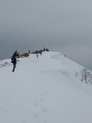 武奈ヶ岳山頂付近の雪庇
