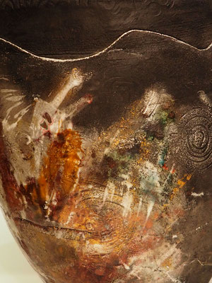 Urne " schwarzer Opal", Detail