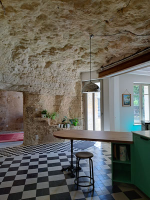 La cuisine avec accès direct au jardin