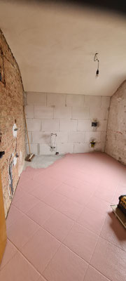 BTK Tegelzetters Venlo - grip primer bestaande ondergrond - retro badkamer renovatie te Herten