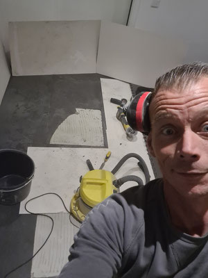 BTK Tegelzetters Venlo - reparatie tegelvloer te Reuver