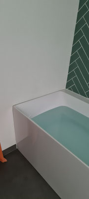 BTK Tegelzetters Venlo - eindresultaat retro badkamer renovatie te Herten