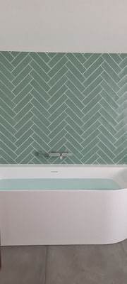 BTK Tegelzetters Venlo - eindresultaat retro badkamer renovatie te Herten