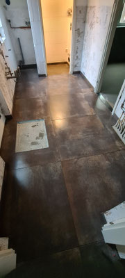 BTK Tegelzetters Venlo - tegelwerk vloer 90x90 te Neeritter