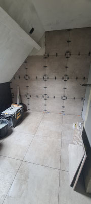 BTK Tegelzetters Venlo - nieuwe badkamer bovenwoning te Venlo - tegelwerk