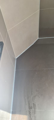 BTK Tegelzetters Venlo - kitwerk vervangen badkamer te Roermond