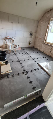 BTK Tegelzetters Venlo - vloer betegelen - retro badkamer renovatie te Herten
