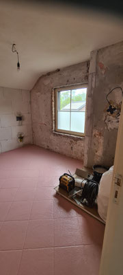 BTK Tegelzetters Venlo - grip primer bestaande ondergrond - retro badkamer renovatie te Herten