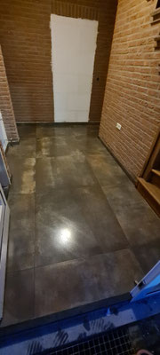 BTK Tegelzetters Venlo - tegelwerk vloer 90x90 te Neeritter