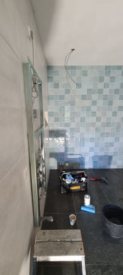 BTK Tegelzetters Venlo - kitwerk badkamer te Kessel