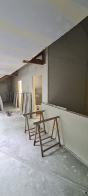BTK Tegelzetters Venlo - voorbereiding primer/voorstrijken - houtlook tegelvloer te Venlo