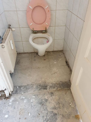 BTK Tegelzetters Venlo - tegelwerk toilet te Maasbracht