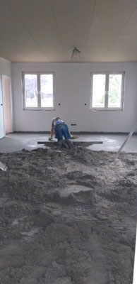 BTK Tegelzetters Venlo - tegelvloer te Maaseik - nieuwe cement dekvloer aanbrengen