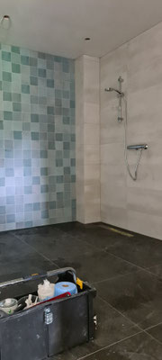 BTK Tegelzetters Venlo - kitwerk badkamer te Kessel