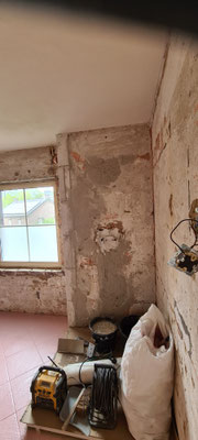 BTK Tegelzetters Venlo - grip primer bestaande ondergrond - retro badkamer renovatie te Herten