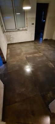 BTK Tegelzetters Venlo - tegelwerk vloer 90x90 te Neeritter
