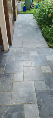 BTK Tegelzetters Venlo - restauratie natuursteen terras te Maastricht