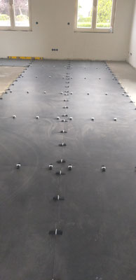 BTK Tegelzetters Venlo - tegelvloer te Maaseik - tegelwerk 120 x 120 cm vloertegels