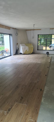 BTK Tegelzetters Venlo - tegelvloer houtlook te Venlo
