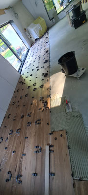 BTK Tegelzetters Venlo - tegelvloer houtlook te Venlo