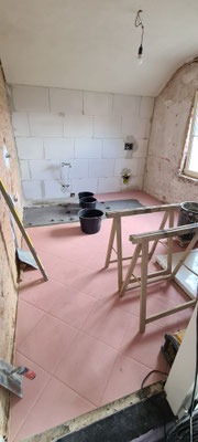 BTK Tegelzetters Venlo - vloer betegelen - retro badkamer renovatie te Herten