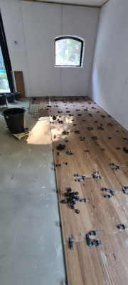 BTK Tegelzetters Venlo - tegelvloer houtlook te Venlo