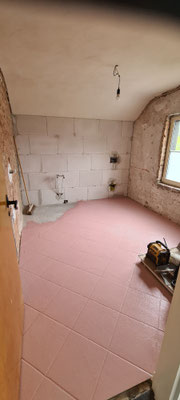 BTK Tegelzetters Venlo - grip primer bestaande ondergrond - retro badkamer renovatie te Herten