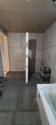 BTK Binnendijk Tegel & Kitwerk Venlo - renovatie badkamer te Roermond - inloopdouche met vaste wand