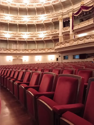 Parkett der Semperoper ... und noch niemand da