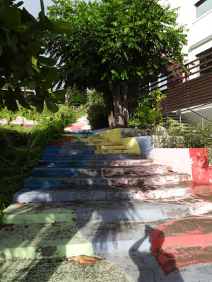 kunstvoll gestaltete Treppe in St. Martin
