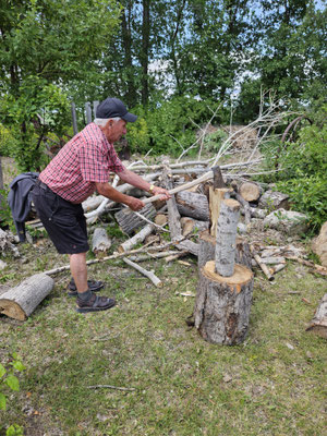 Préparation du bois de chauffage: Laurent Guimond